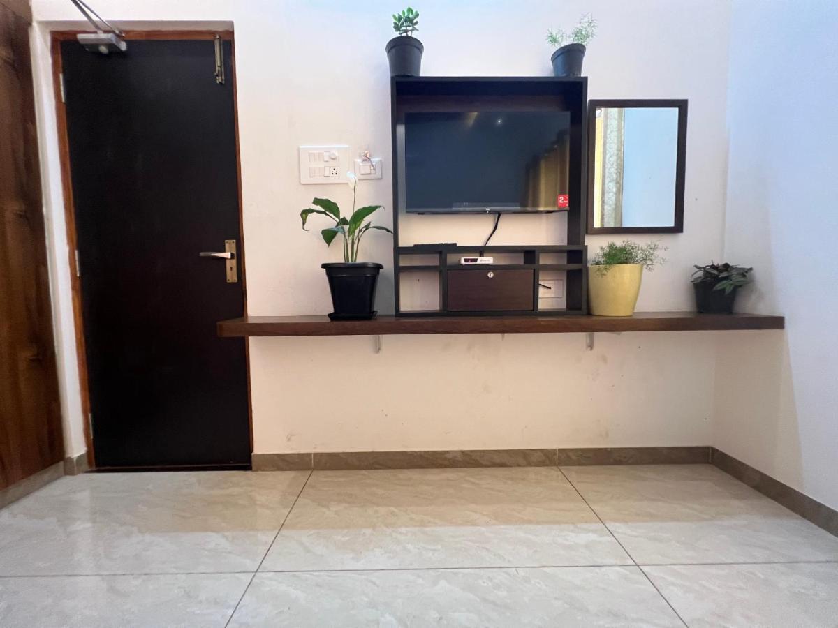 Hotel Raja Residency Alāndurai Exterior foto